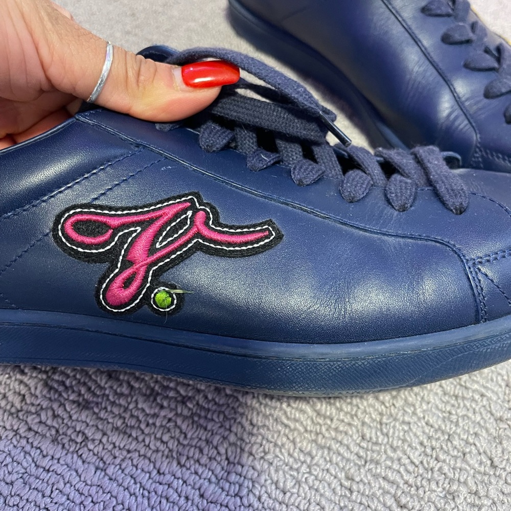 LOUIS VUITTON MEN  SNEAKERS SIZE 9